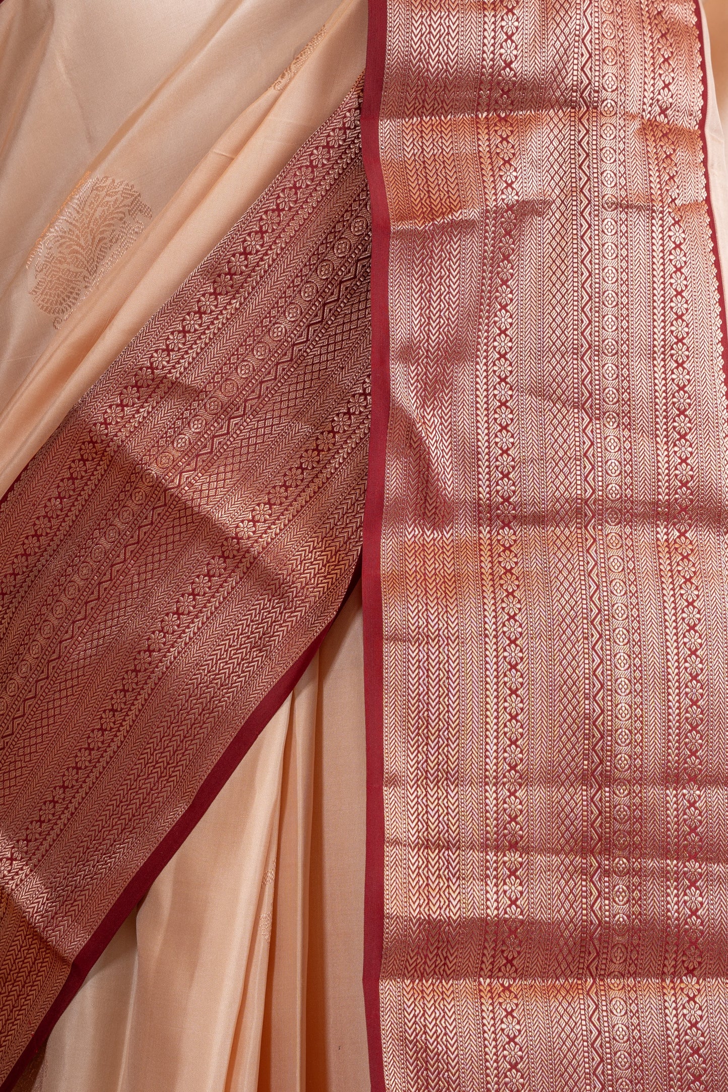 Kanjivaram Silk Zari Buti Contrast Border Saree